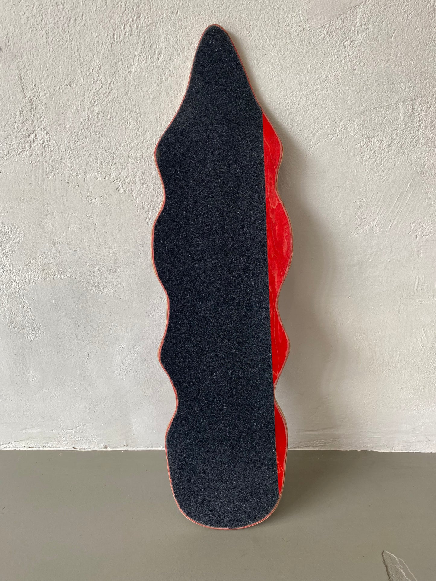 Maroon Christmas-Tree Shaped Cruiser