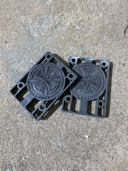 Independent Riser Pads Size: 1/8 (Used)